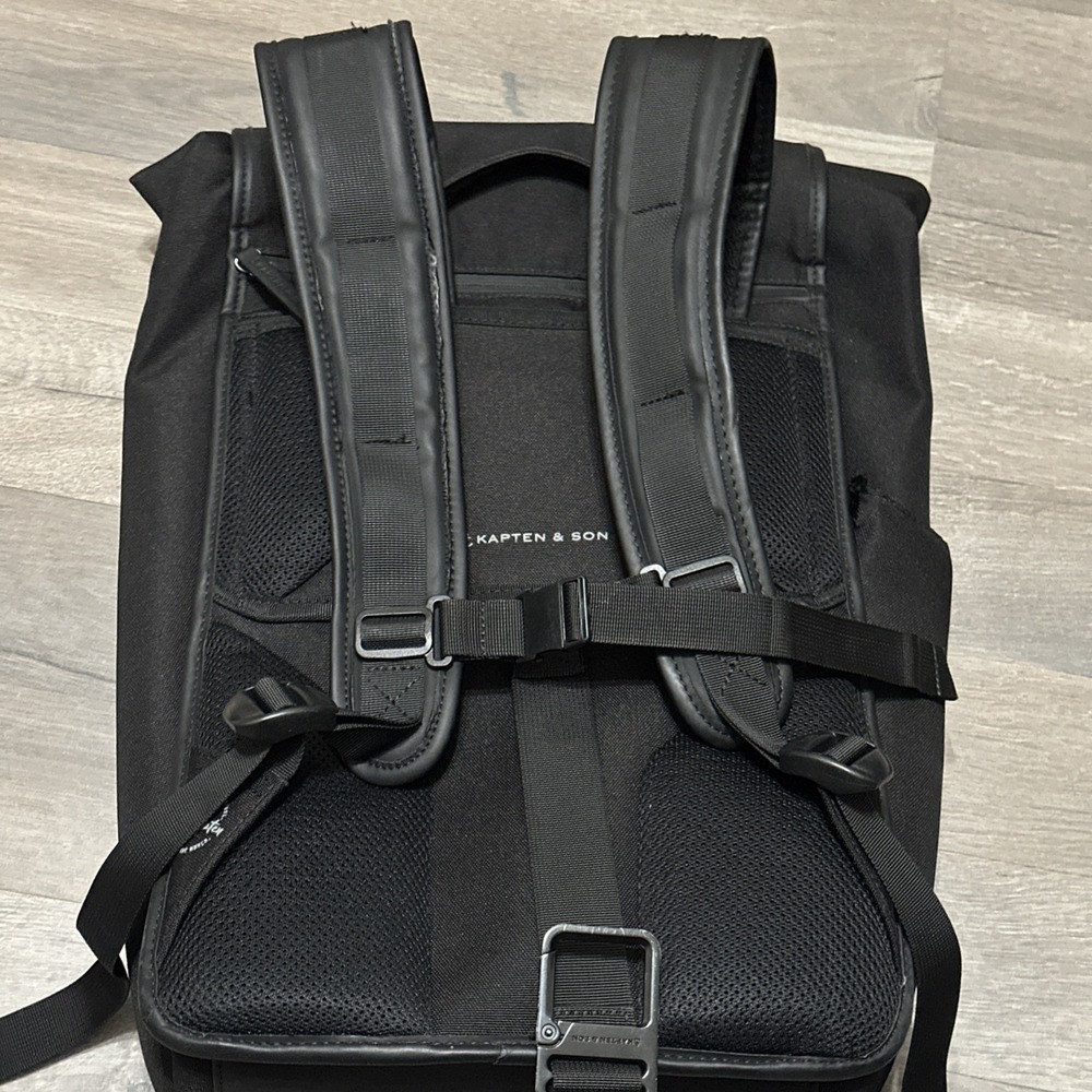 Kapten & Son Lund Pro All Black Backpack - Picture 4 of 16